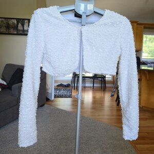 NWT Tout Feu Tout Femme Med / Large Jr white open front cropped jacket